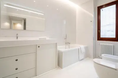 Bagno di Ponte Vecchio White by Mmega