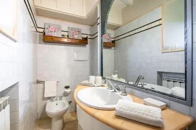Bagno di Villa Collesole by Mmega