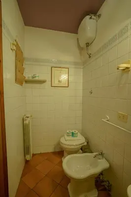 Bagno di Tranquil Suite Near Museums and Train Station