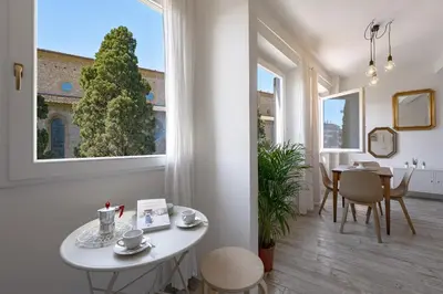 Planimetria di Via Avelli, 4 - Daniela - Florence Charming Apartments - Delightful and bright 3rd-floor apartment without elevator, overlooking one of Florence's most beautiful squares, Exceptionally located for exploring the city
