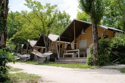 Edificio in cui si trova il campeggio di lusso