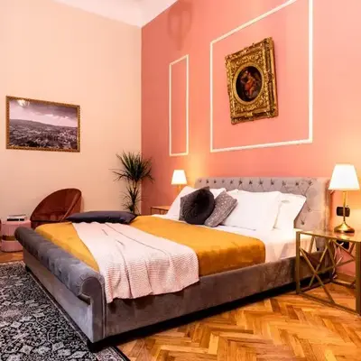 Elegant and historic 3-Bedroom in city center -By LikeHomeFlorence