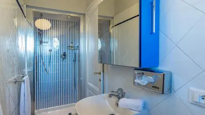Bagno di VILLA LEONARDO 30&6 Emma Villas