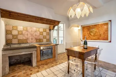 Cucina o angolo cottura di Isola del Pittore casa indipendente in Villa Storica