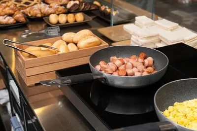 Cibo presso la residenza studentesca o nelle vicinanze