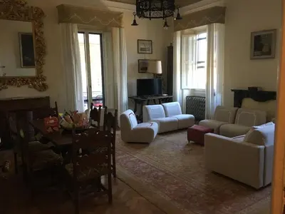 Area soggiorno di 4bdrm elegant apartm in Private Estate, shared Swimmingpool, Maze Garden