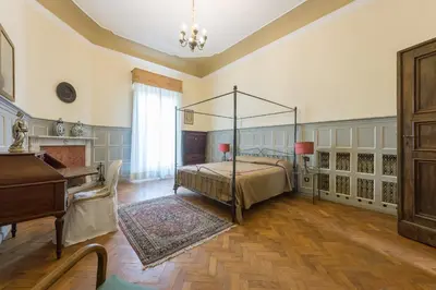 Letto o letti in una camera di 4bdrm elegant apartm in Private Estate, shared Swimmingpool, Maze Garden