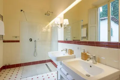Bagno di 4bdrm elegant apartm in Private Estate, shared Swimmingpool, Maze Garden