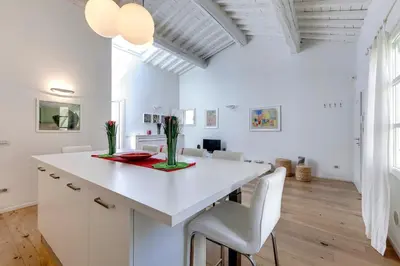 Cucina o angolo cottura di Margot Apartment by Mamo Florence