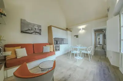 Area soggiorno di Apartments Florence - Dragomanni Apartment with Garden
