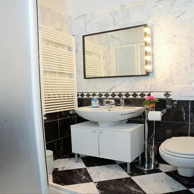 Bagno di Michelangelo al Duomo by Charming Italy Tour