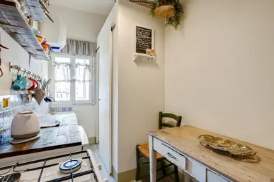 Cucina o angolo cottura di GuestHost - Il Nido dell'Artista