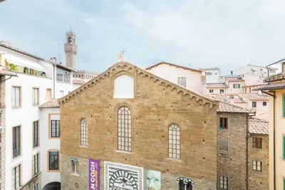 Vista generica su Firenze o vista sulla città dall'interno dell'appartamento