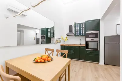 Cucina o angolo cottura di GuestHost - I Renai - Ponte delle Grazie Modern Apartment