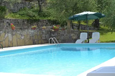 Piscina di Agriturismo Montereggi o nelle vicinanze
