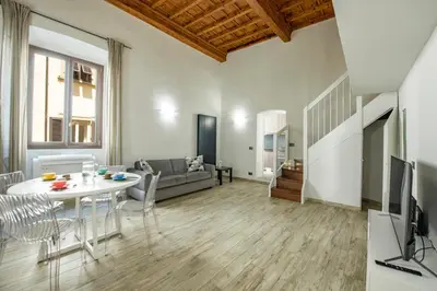 TV o dispositivi per l'intrattenimento presso Sunrise Apartment by Mamo Florence