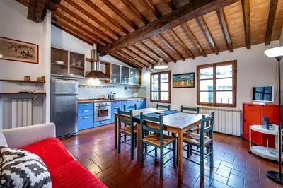 Cucina o angolo cottura di Roommo Oltrarno