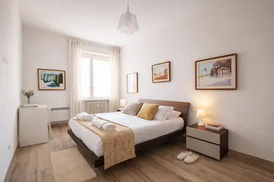 Letto o letti in una camera di Ponte Vecchio Newly restyled flat, Walk Everywhere