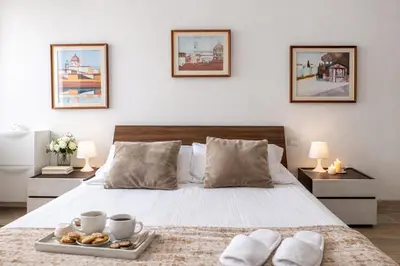 Letto o letti in una camera di Ponte Vecchio Newly restyled flat, Walk Everywhere