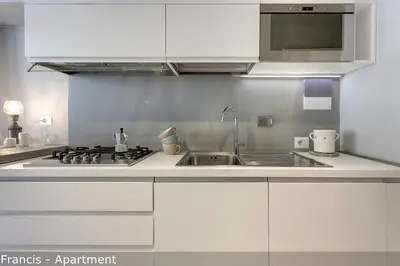 Cucina o angolo cottura di Jake & Francis Apartments by Mamo Florence