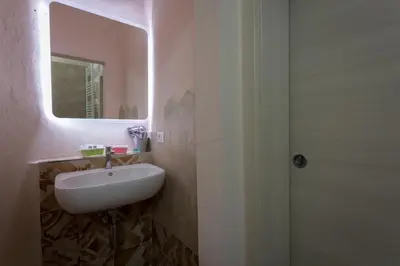 Bagno di Boboli Apartment by Mamo Florence