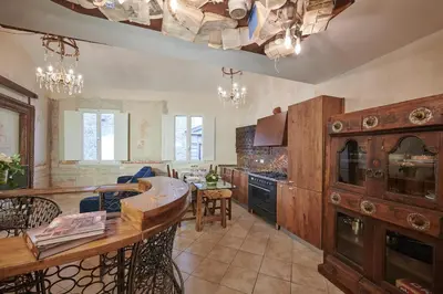 Cucina o angolo cottura di Leoni Suite by Mmega