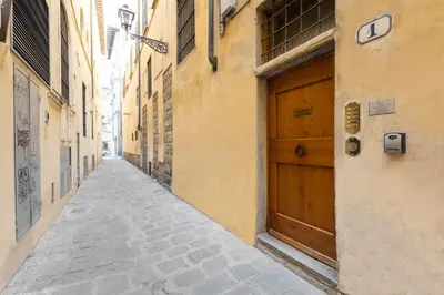 Planimetria di GuestHost - Santa Trinità Industrial Flat
