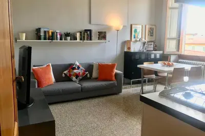 Area soggiorno di Sunny top floor in San Frediano