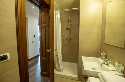 Bagno di Indipendenza Apartment by Mamo Florence