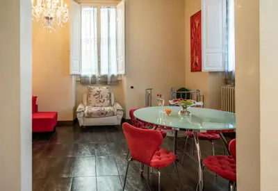 Area soggiorno di Indipendenza Apartment by Mamo Florence