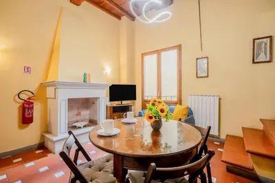 TV o dispositivi per l'intrattenimento presso GuestHost - Heart of Florence - San Lorenzo Lovely Apartment