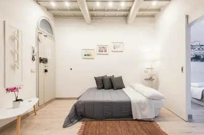 Letto o letti in una camera di Cozy apartment near Ponte Vecchio