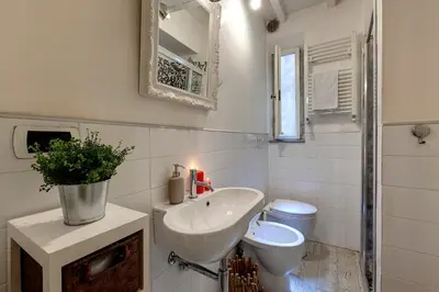Bagno di Diciotto Apartment by Mamo Florence