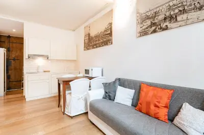 Cucina o angolo cottura di GuestHost - Lovely Studio in the Heart of the Historic Center