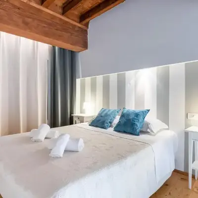 GuestHost - Lovely Studio in the Heart of the Historic Center
