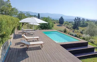 Piscina di Stunning Apartment In Rignano Sull'arno o nelle vicinanze