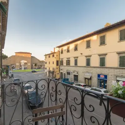 Flower House - Oltrarno Collection