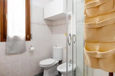 Bagno di GuestHost - Firenze Nova Comfortable Apartament with Terrace