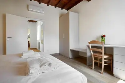 Letto o letti in una camera di Giulia e Valentina by Halldis
