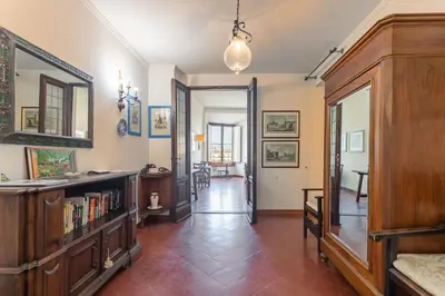 Biblioteca nell'appartamento