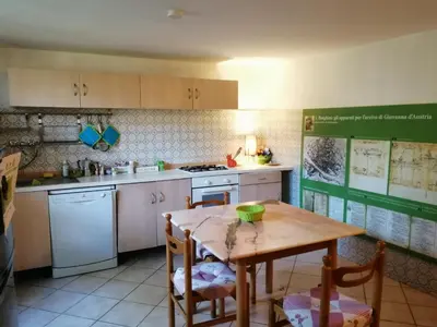 Cucina o angolo cottura di La casa di Duccio con parcheggio gratuito
