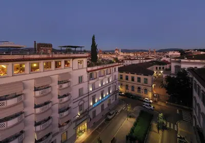 Vista generica su Firenze o vista sulla città dall'interno dell'hotel
