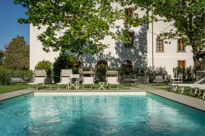 Piscina di Villa Neroli - Place of Charme o nelle vicinanze