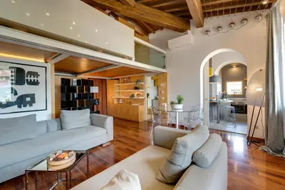 Area soggiorno di Beatrice Apartment by Mamo Florence