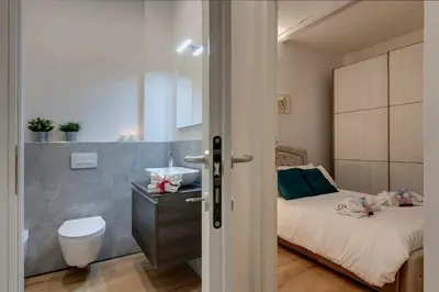 Bagno di Abigail Apartment by Mamo Florence