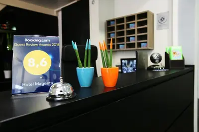 Certificato, attestato, insegna o altro documento esposto da Hotel Magenta