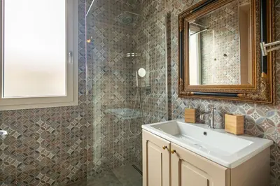 Bagno di Appartamenti degli Artisti by Mmega