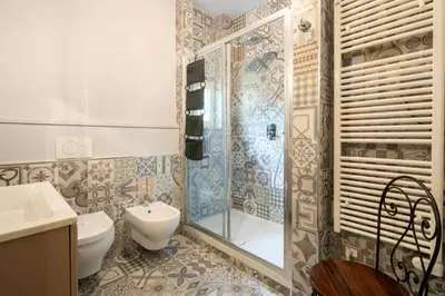 Bagno di Appartamenti degli Artisti by Mmega