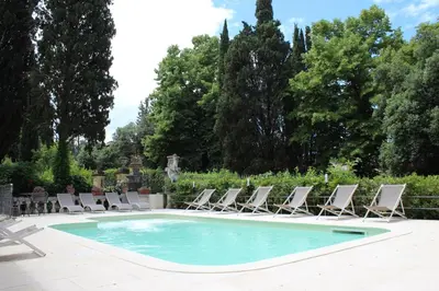 Piscina di Hotel Villa Carlotta o nelle vicinanze