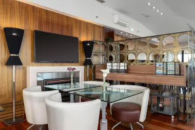 Area soggiorno di DoubleTree by Hilton Florence Metropole